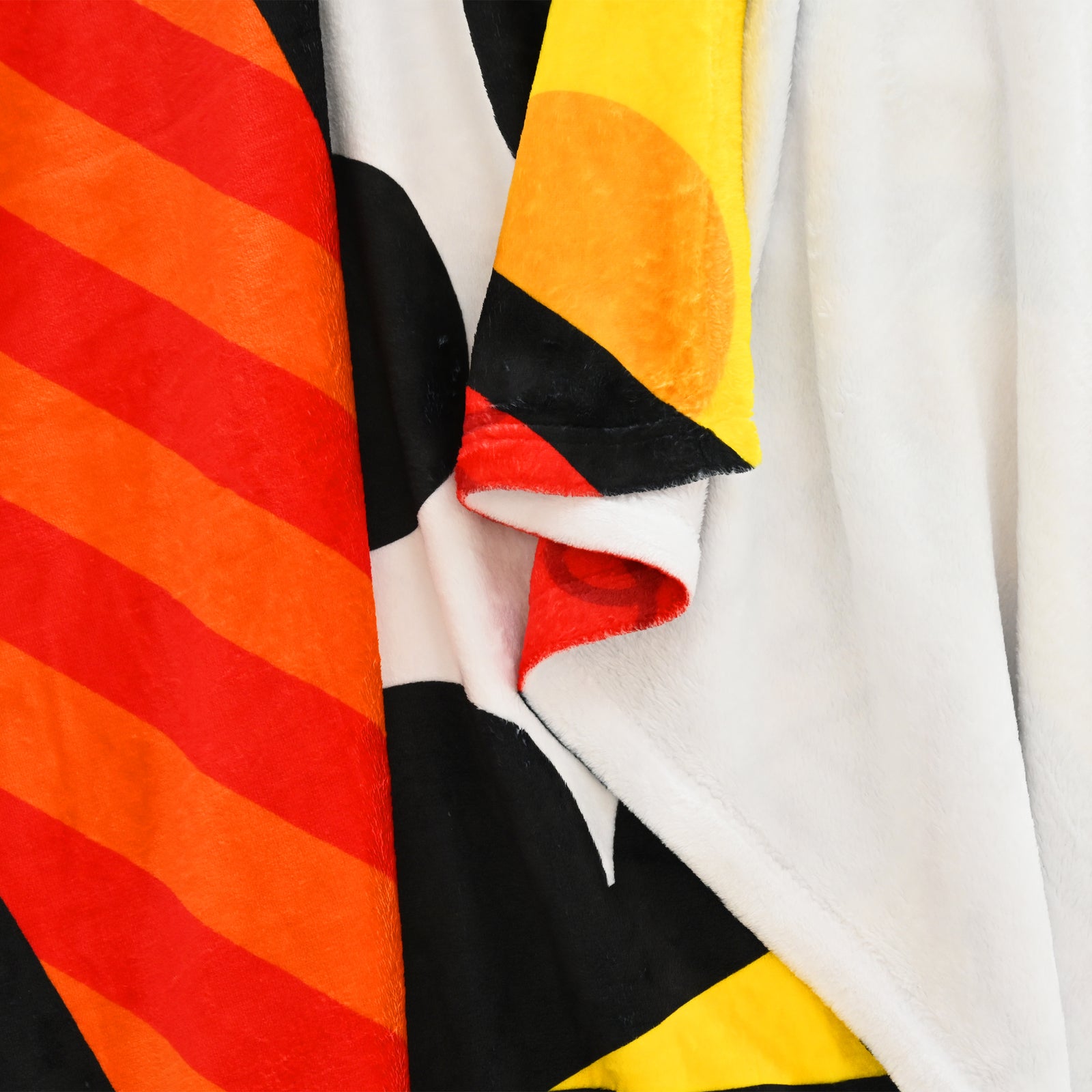 Red Landscape Britto Blanket