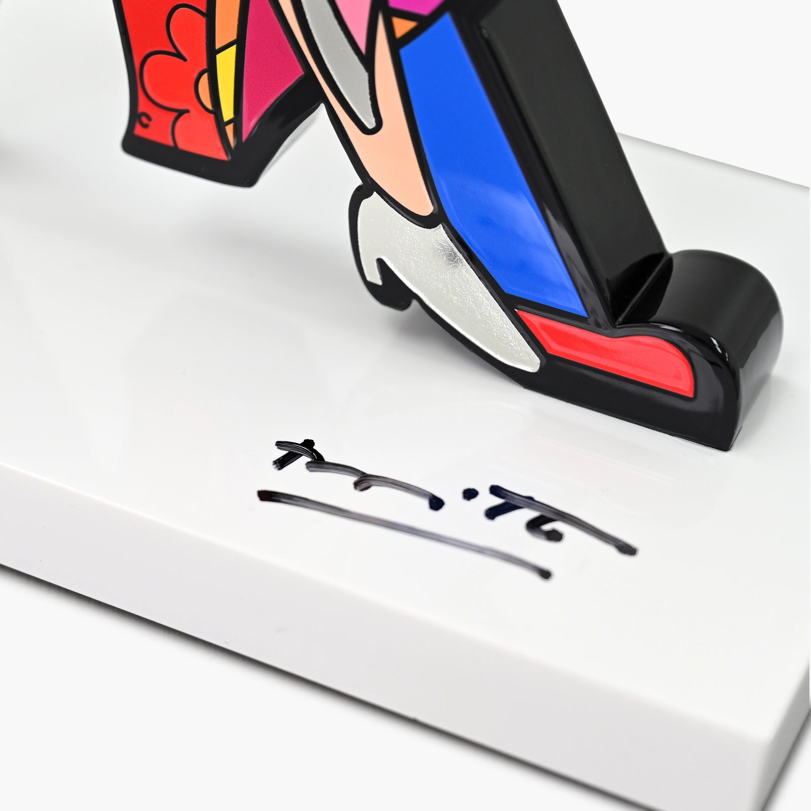 Hand signed signature on limited edition True Love sculpture by Romero Britto